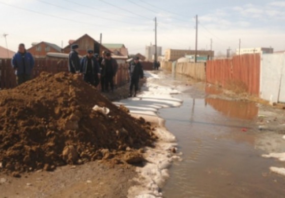 ШАР УСНЫ ҮЕРЭЭС БОЛГООМЖЛОХЫГ АНХААРУУЛЖ БАЙНА